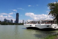 Boat dock Handelskai