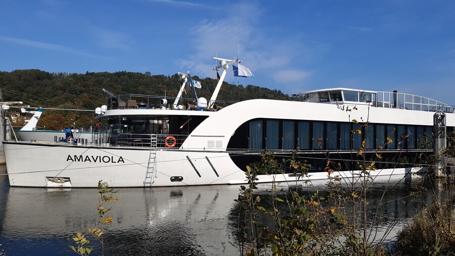 Private shuttle from Passau hotel to CK Cesky Krumlov hotel